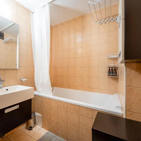 Sleeps 10 Center Penthouse Op Us Embassy